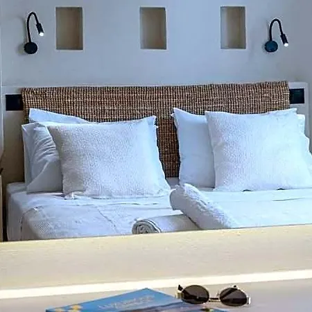 Hotel Euphoria In Center Of With Two Balconies 3*